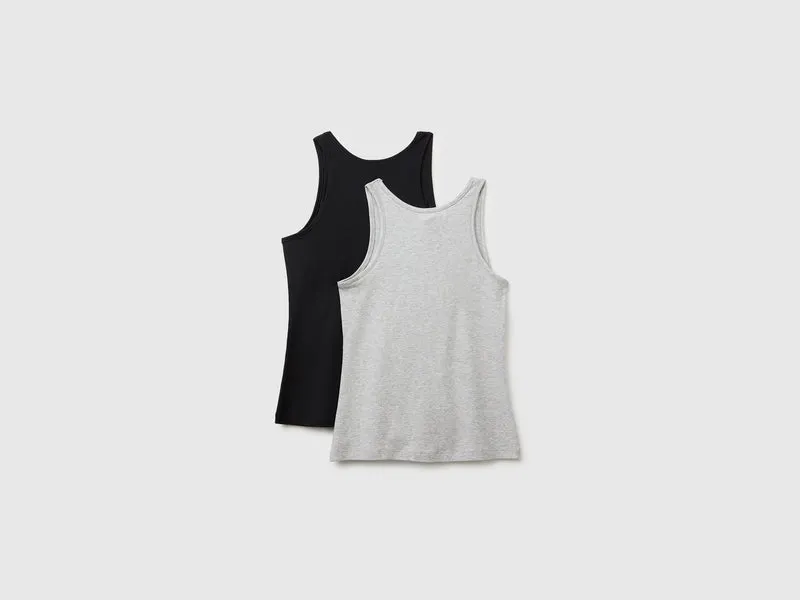 Zwei Tanktops aus Baumwolle und Modal