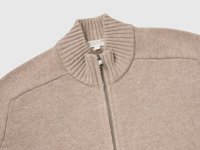 Strickjacke mit Reißverschluss aus 100 % Merinowolle