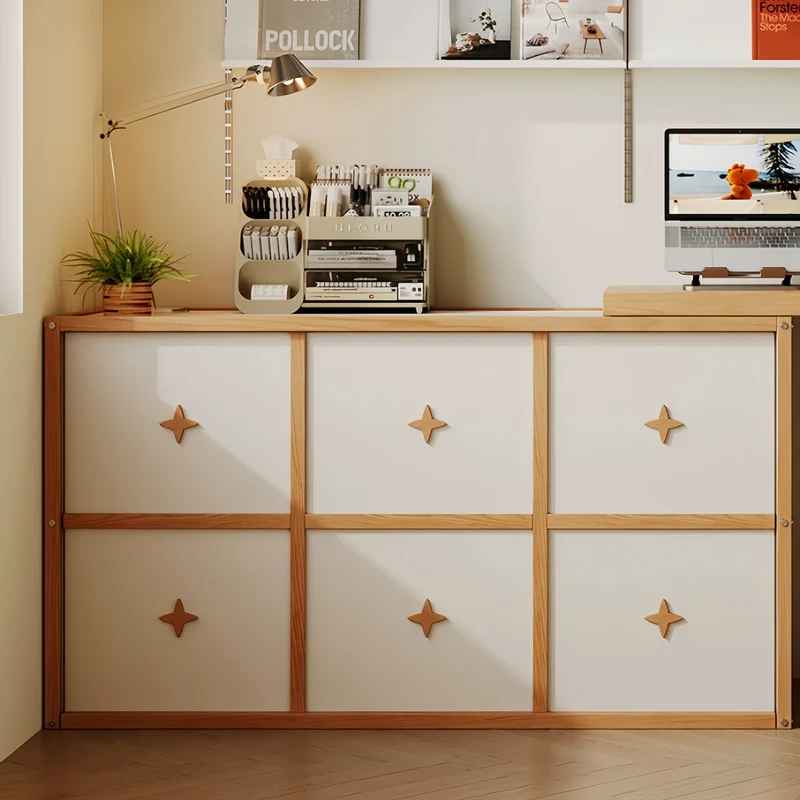 Murphy-Schrankbett mit drehbarem Schreibtisch