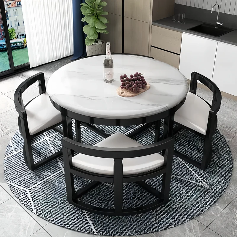 Rundes Essgruppen-Set aus Massivholz mit 4 Stühlen, bestehend aus einem Tisch und einem Satztisch.