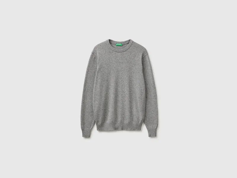 Pullover mit Rundausschnitt in einer Mischung aus Wolle und Cashmere