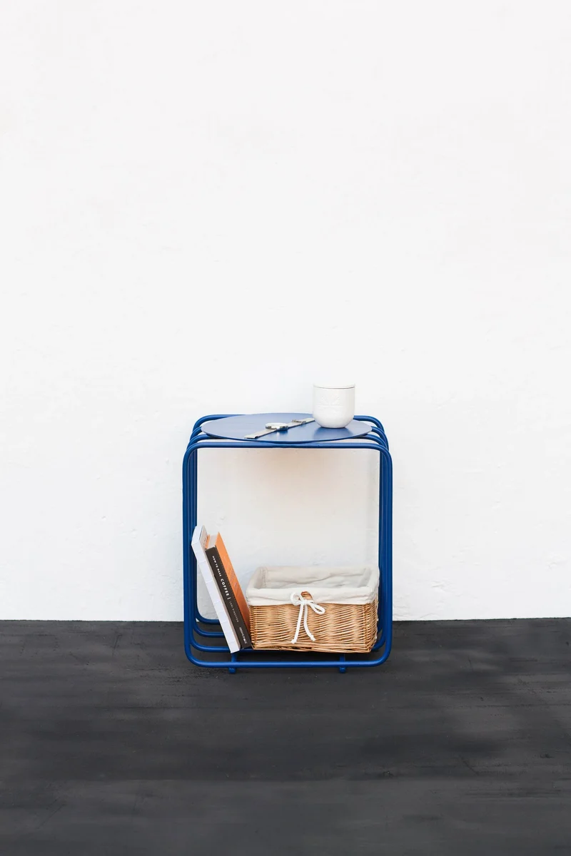 Modern Minimalist Metal Coffee Table – Small Luxury Center Table