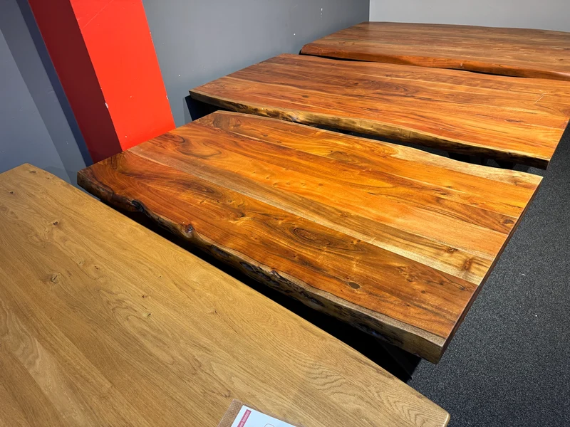 Esstisch Tisch Esszimmertisch +Akazie +Metallfüße +B-Ware +vers. Größen