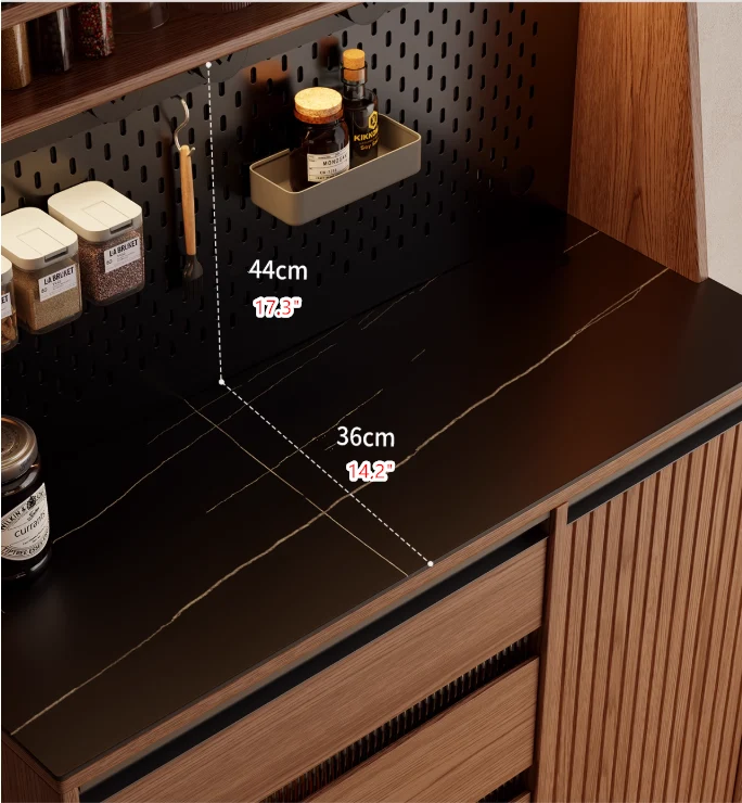 Kaffeebarschrank aus Massivholz mit Stecktafel-Organizer und reichlich Stauraum