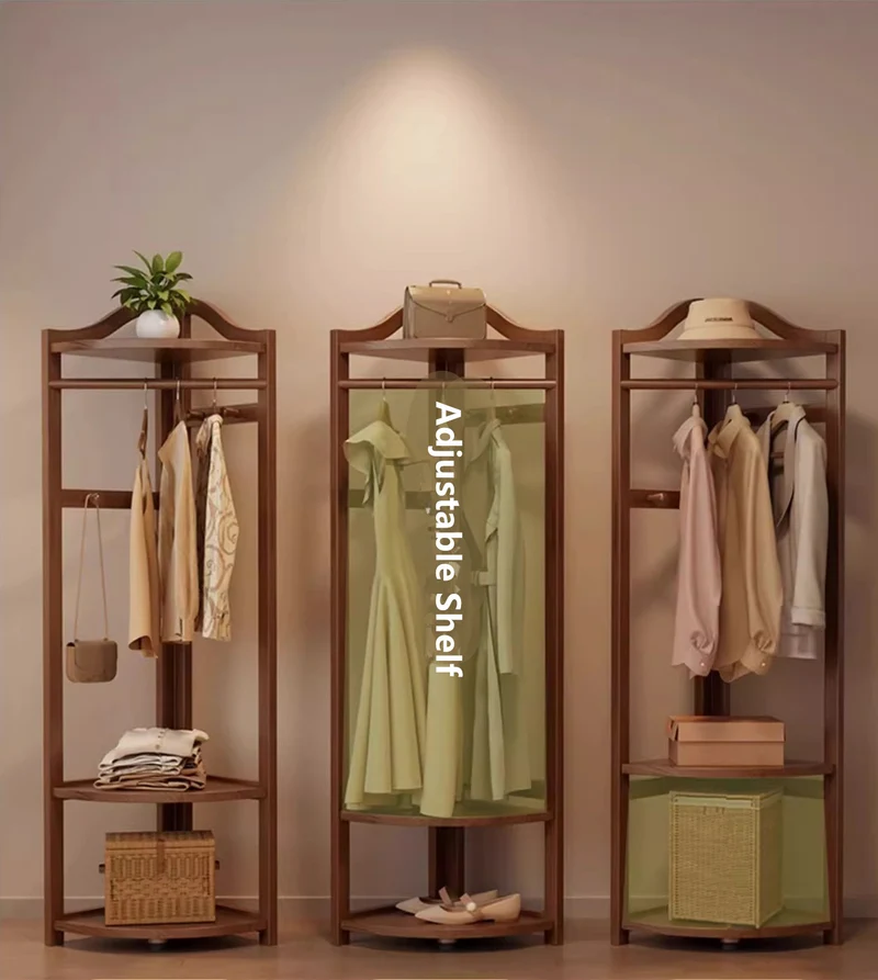 Eckgarderobe aus Massivholz mit verstellbarem Regal