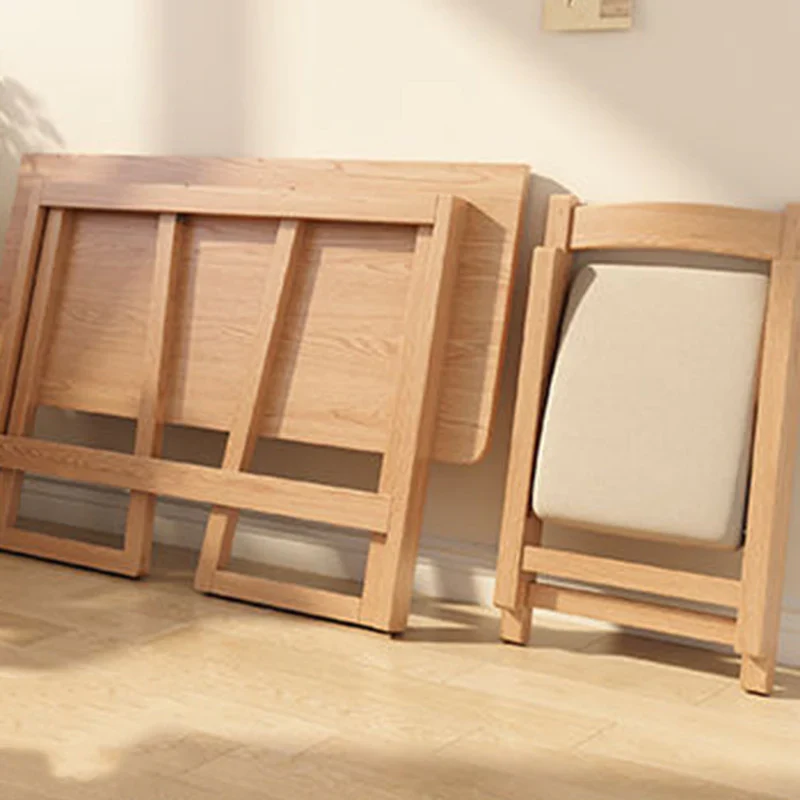 Platzsparender Klappschreibtisch aus Massivholz