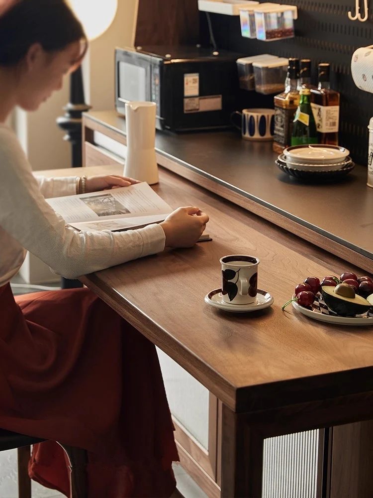 Sideboard-Schrank aus schwarzem Walnussholz mit drehbarem Schreibtisch aus Nordamerika