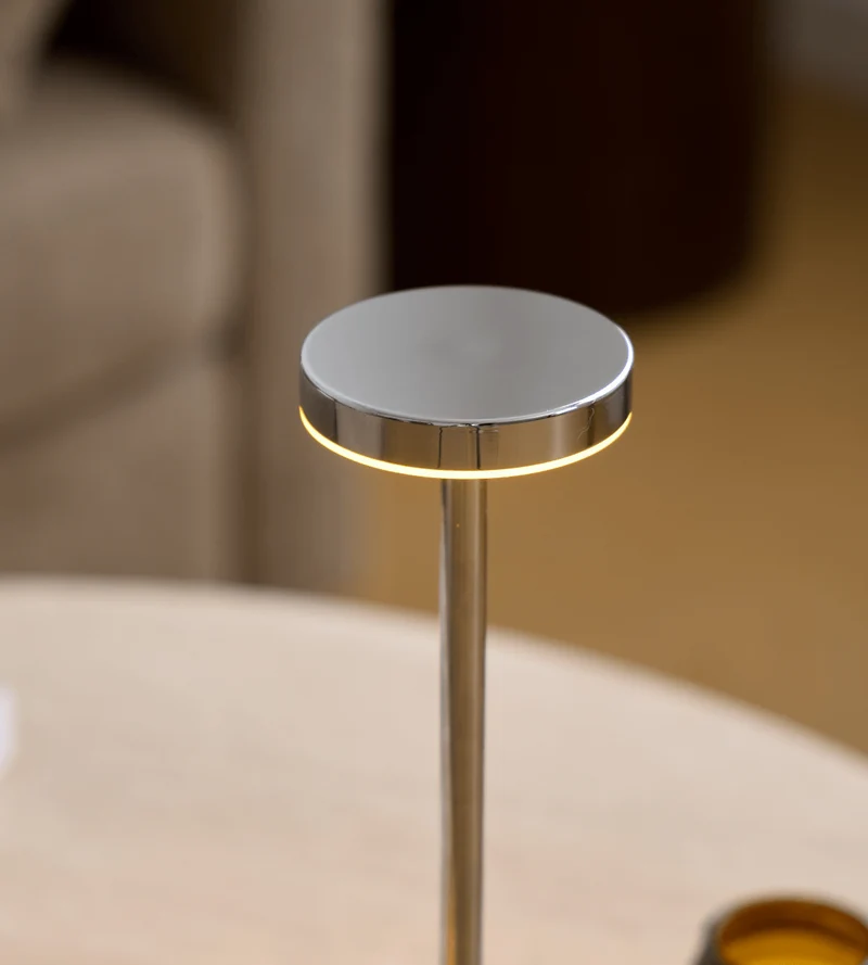Elvis LED Tischleuchte Chrom