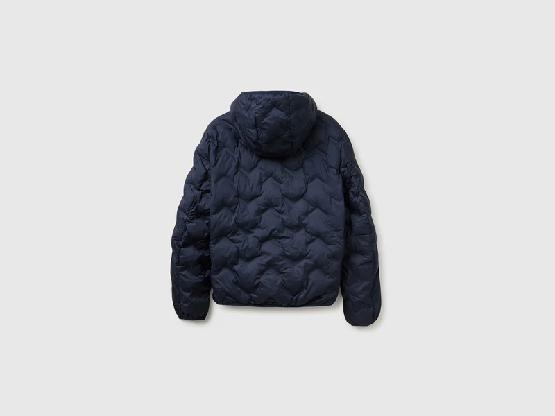 Normal geschnittene, wattierte Daunenjacke