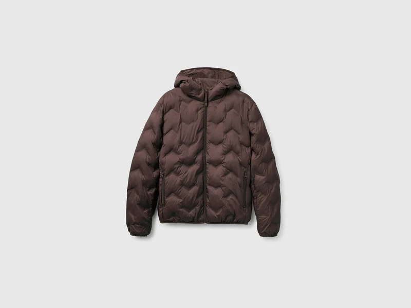 Normal geschnittene, wattierte Daunenjacke