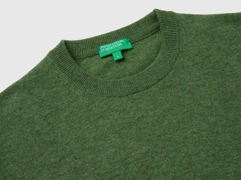 Melange grüner Pullover aus reiner Merinowolle