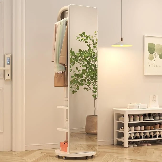 Ganzkörperspiegel mit Garderobe