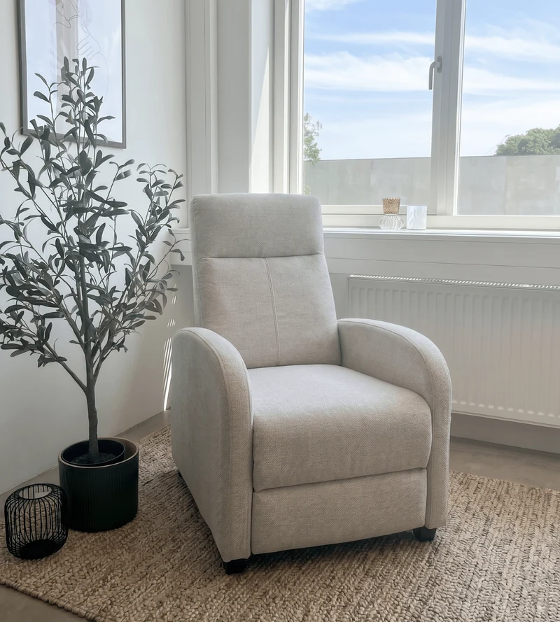 Silas Sessel in Beige mit Kippfunktion und Beinstütze