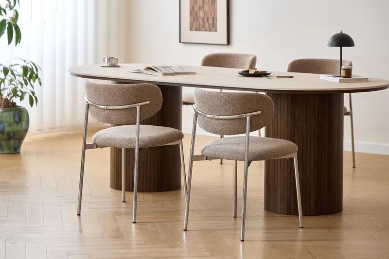 Lucinda Esstischstuhl in Chrome mit Textil in Sand