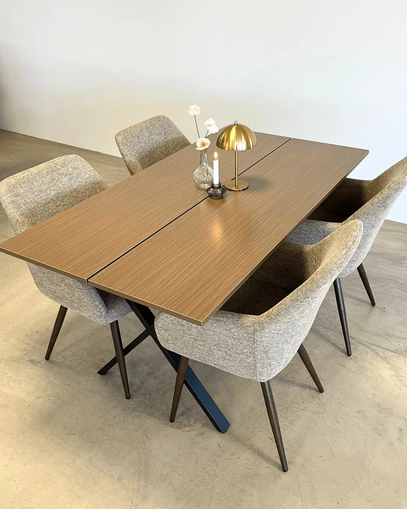 Marly Esstisch in Räuchereiche furniert 150x80x75 cm