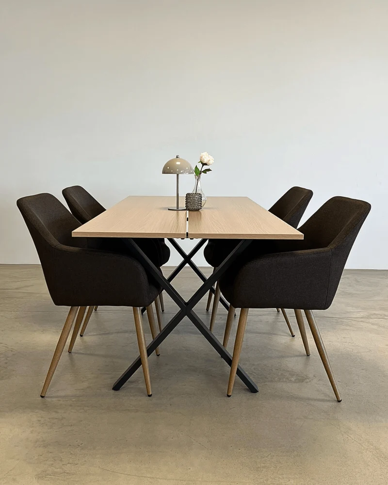 Marly Esstisch in Eichenfurnier 150x80x75 cm