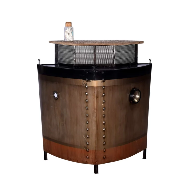 Barschrank als Schiffsbug aus Metall