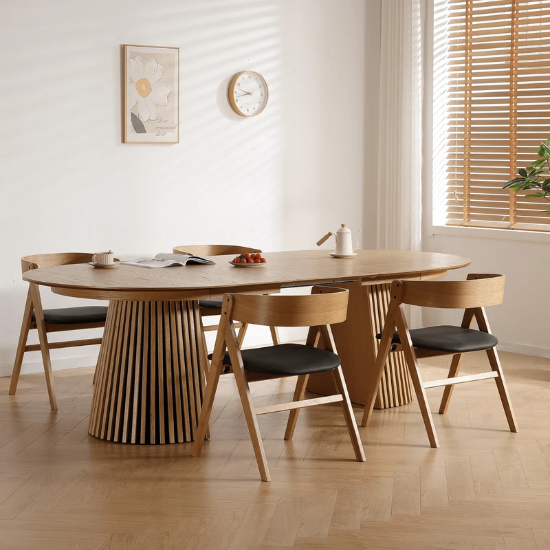 Lewis – Ovaler Esstisch mit Lamellen aus Eichenfurnier, ausziehbar auf 200/250/300 cm – 2 Zusatzplatten inklusive