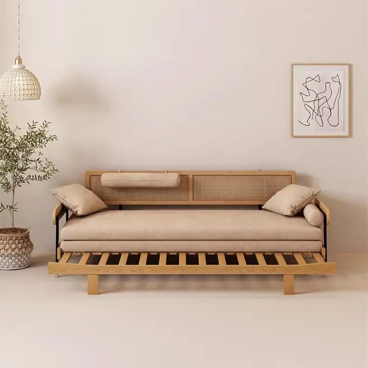 Japandi-Sofabett aus massivem Holz mit Rattan-Rückenstütze
