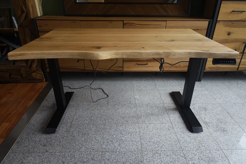 Schreibtisch Tisch+elektrisch höhenverstellbar+Baumkante +Vollmassivholz