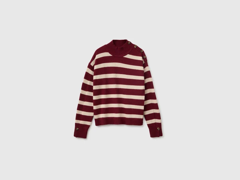 Pullover mit Knöpfen an der Schulter