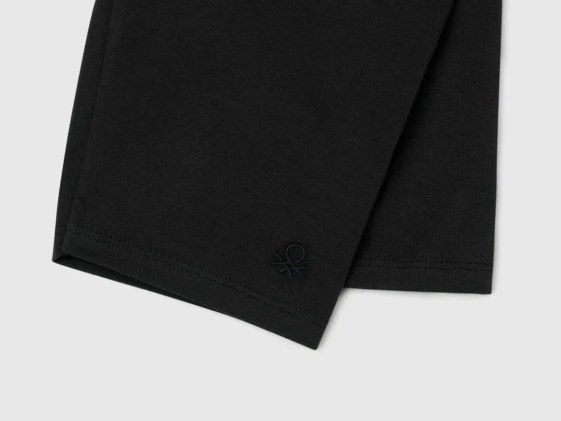Kurze Leggings aus Stretch-Baumwolle