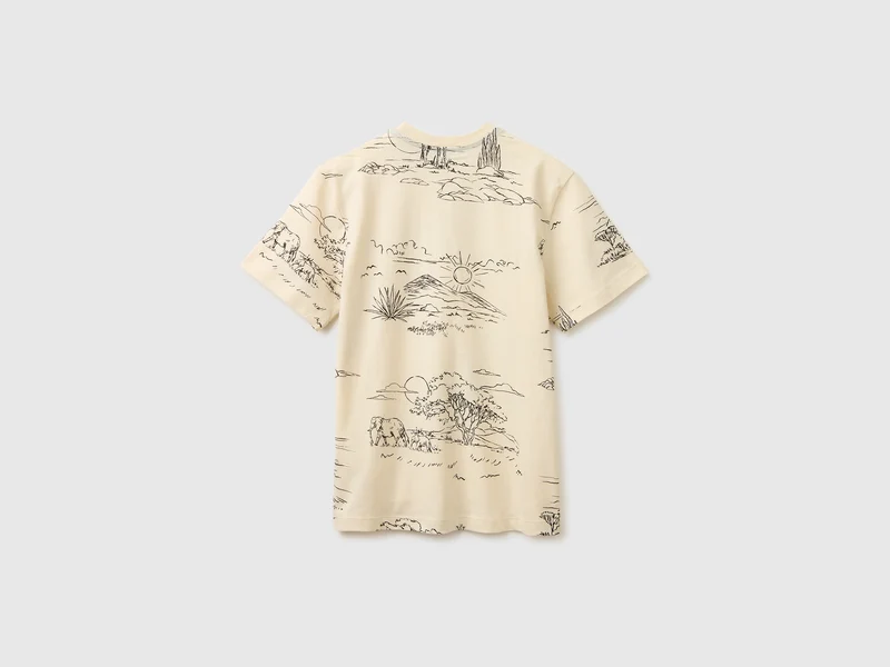 Bedrucktes T-Shirt mit Tasche