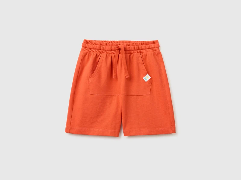 Shorts mit Kängurutasche