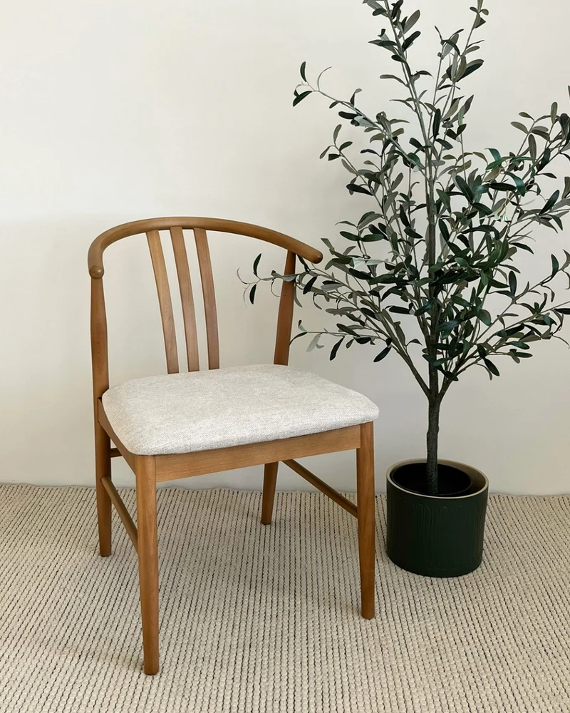 Lizzie Esszimmerstuhl aus Buche mit gepolstertem Sitz in Beige