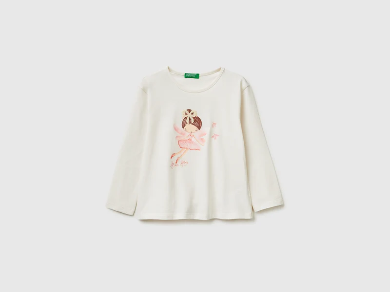 T-Shirt mit Aufdruck und Applikationen
