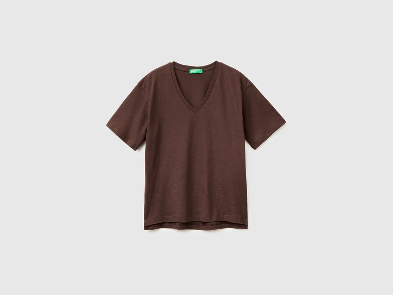 Leichtes Baumwoll-T-Shirt mit V-Ausschnitt