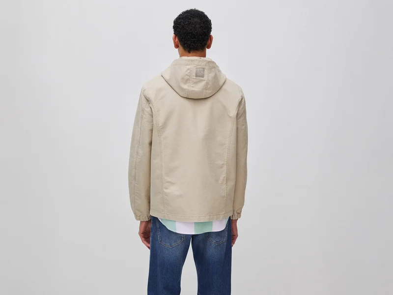 Kurze Jacke aus verwaschener Baumwolle