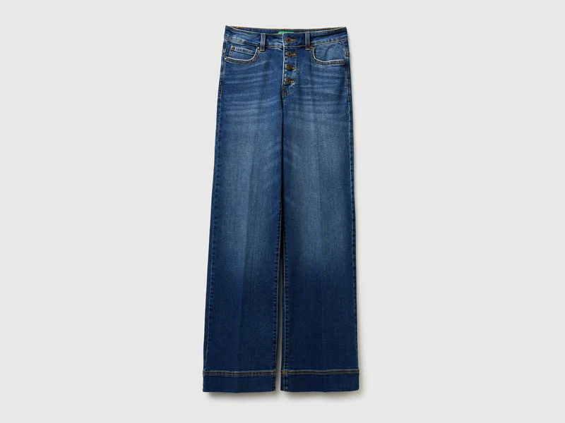 Schlagjeans mit Knöpfen