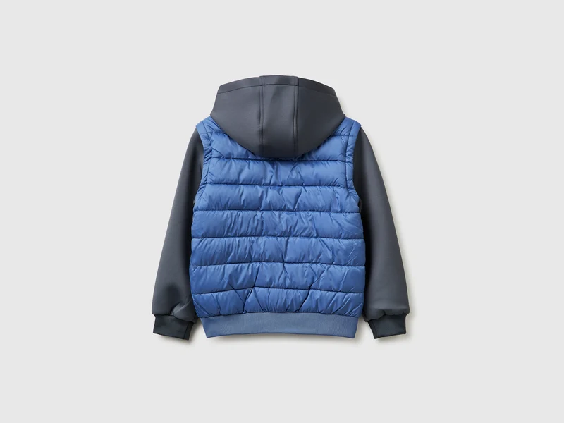 Jacke mit abnehmbaren Ärmeln