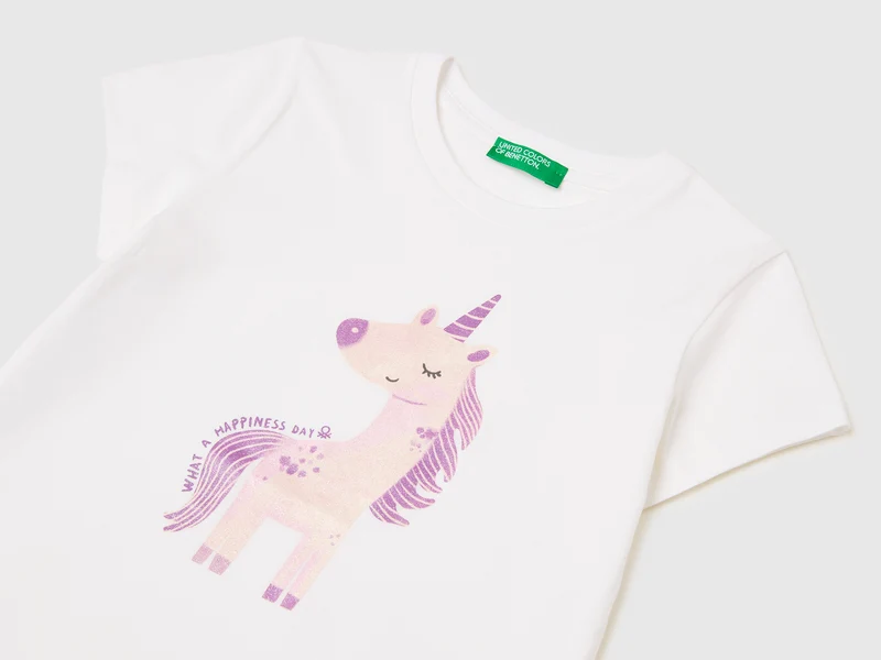 T-Shirt mit Aufdruck und Glitzer