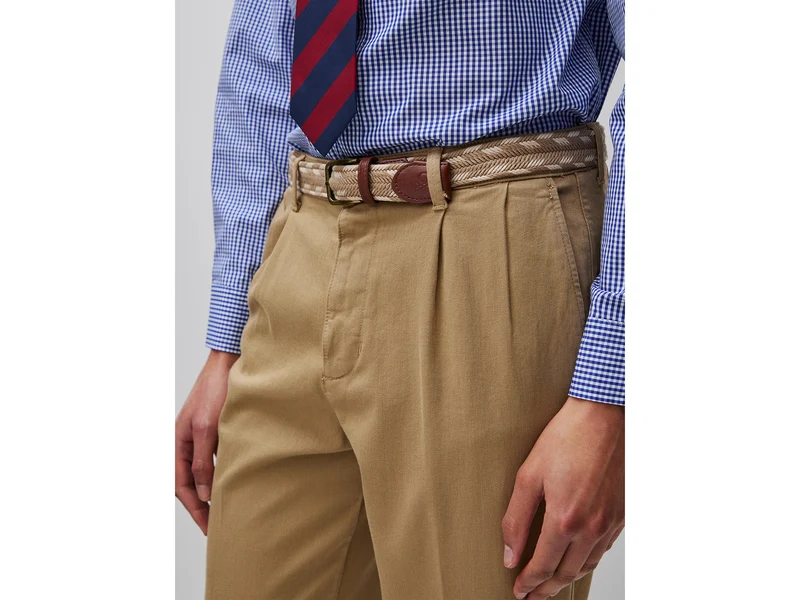 Gerade Chinos