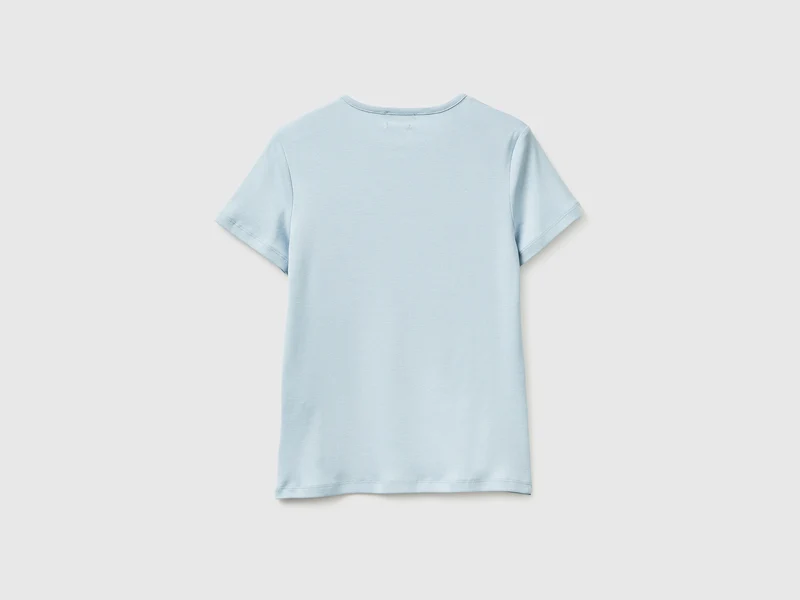 Schmal geschnittenes T-Shirt mit Rundhalsausschnitt