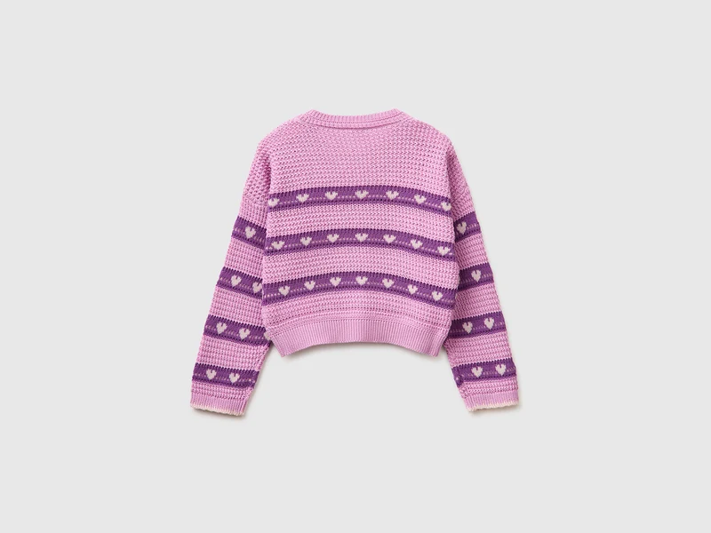 Pullover mit Streifen und Herzen