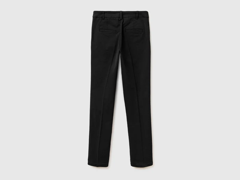 Schmal geschnittene Chinos