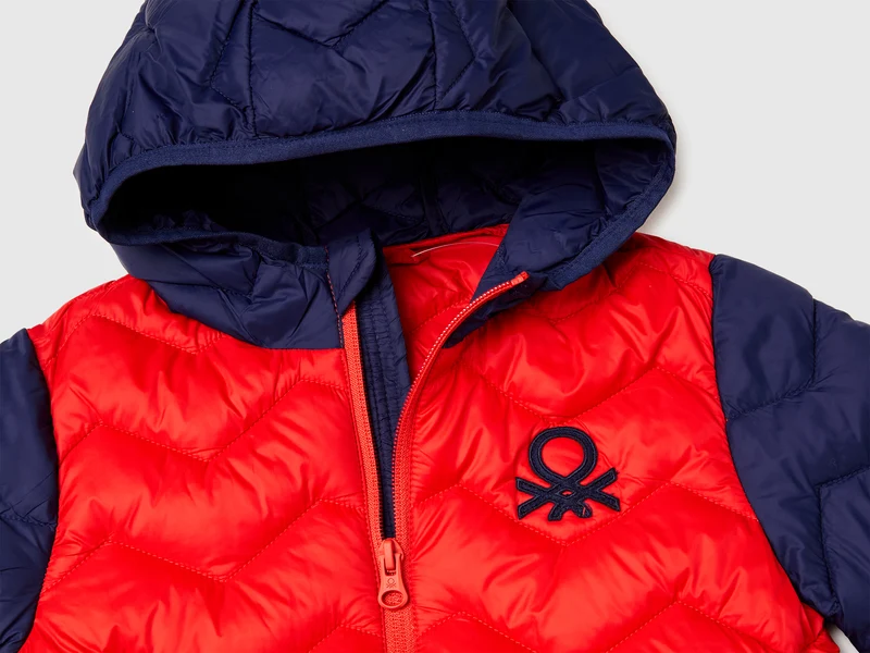 Wattierte Jacke mit Kapuze