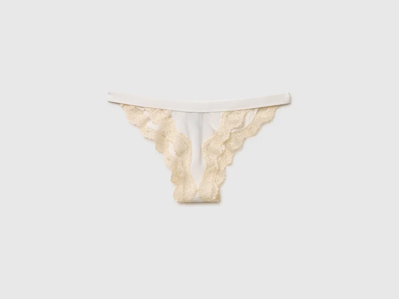 Tief ausgeschnittene Slips aus Seidenmischung mit Spitze