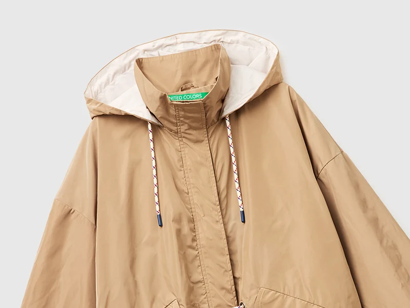 Großer Parka mit Kapuze