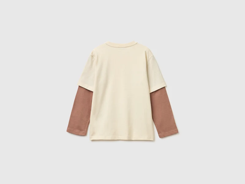 Doppelärmeliges T-Shirt