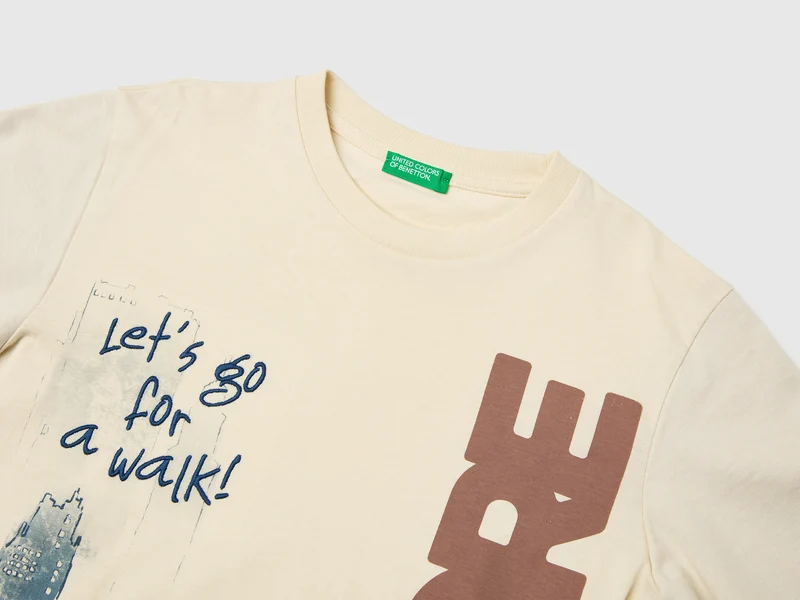 Doppelärmeliges T-Shirt