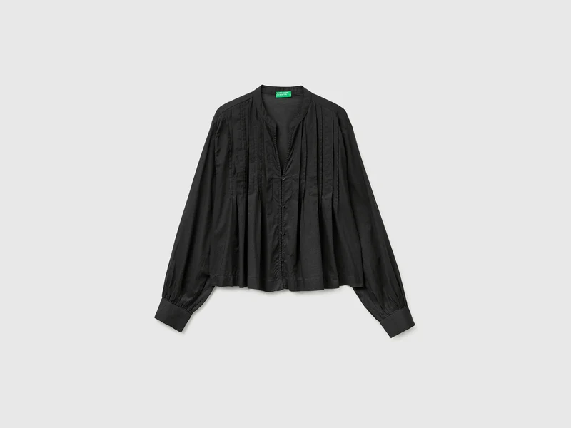 Leichte Bluse mit Falten