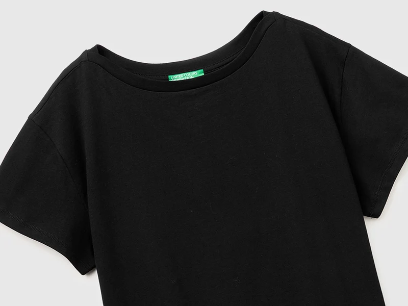 T-Shirt mit U-Boot-Ausschnitt
