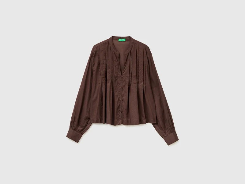 Leichte Bluse mit Falten