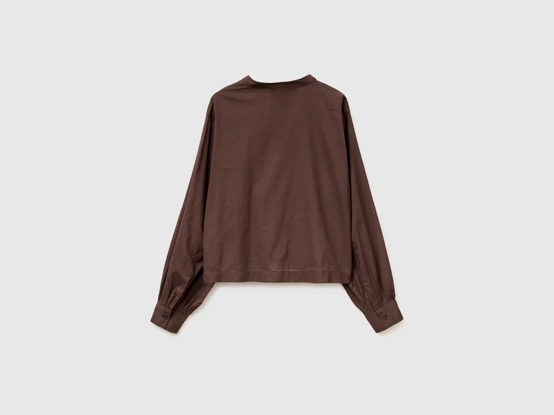 Leichte Bluse mit Falten