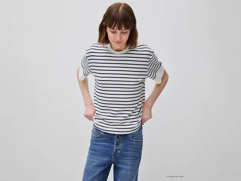 Gestreiftes Kurzarm-T-Shirt