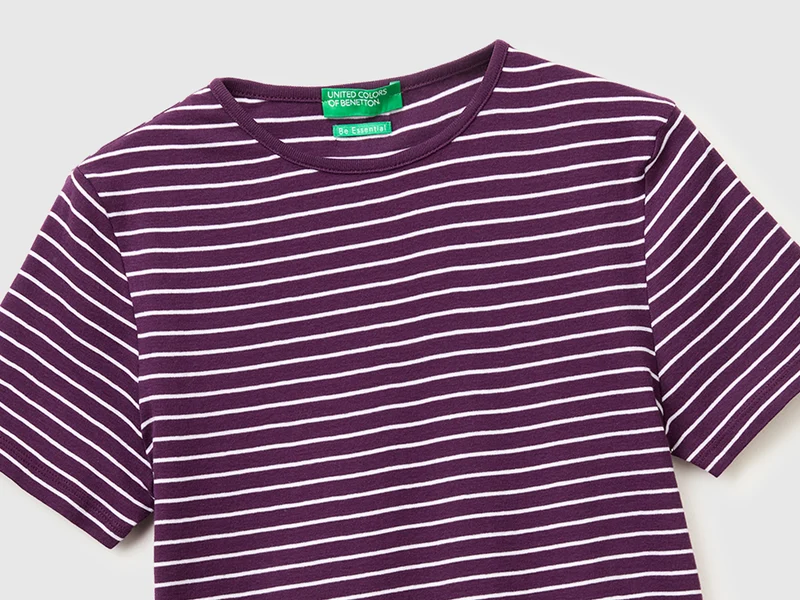 Gestreiftes T-Shirt mit Rundhalsausschnitt